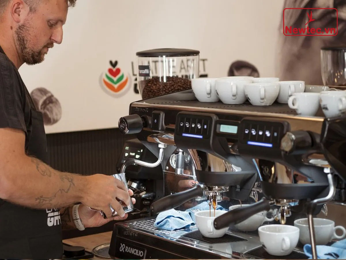 rancilio-classe-7-usb-4.webp (74 KB)